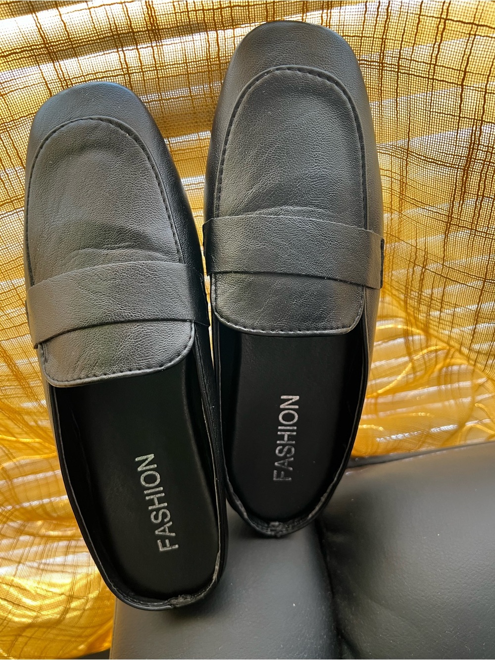 Woman Black Slip-On Loafers -